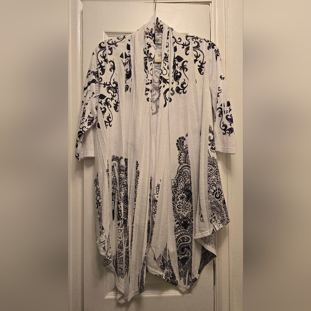 Elegant Black and White Women's Tunic